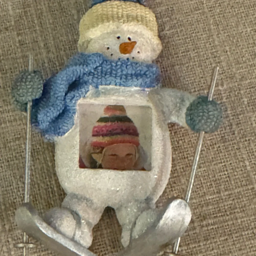 magnet snowman one is also a photo holder Holiday decor refrigerator decor 2 pcs